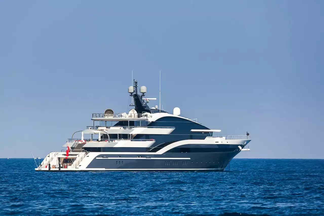 Yacht Dar – 90 m – Oceanco – Ziyad Al Manaseer