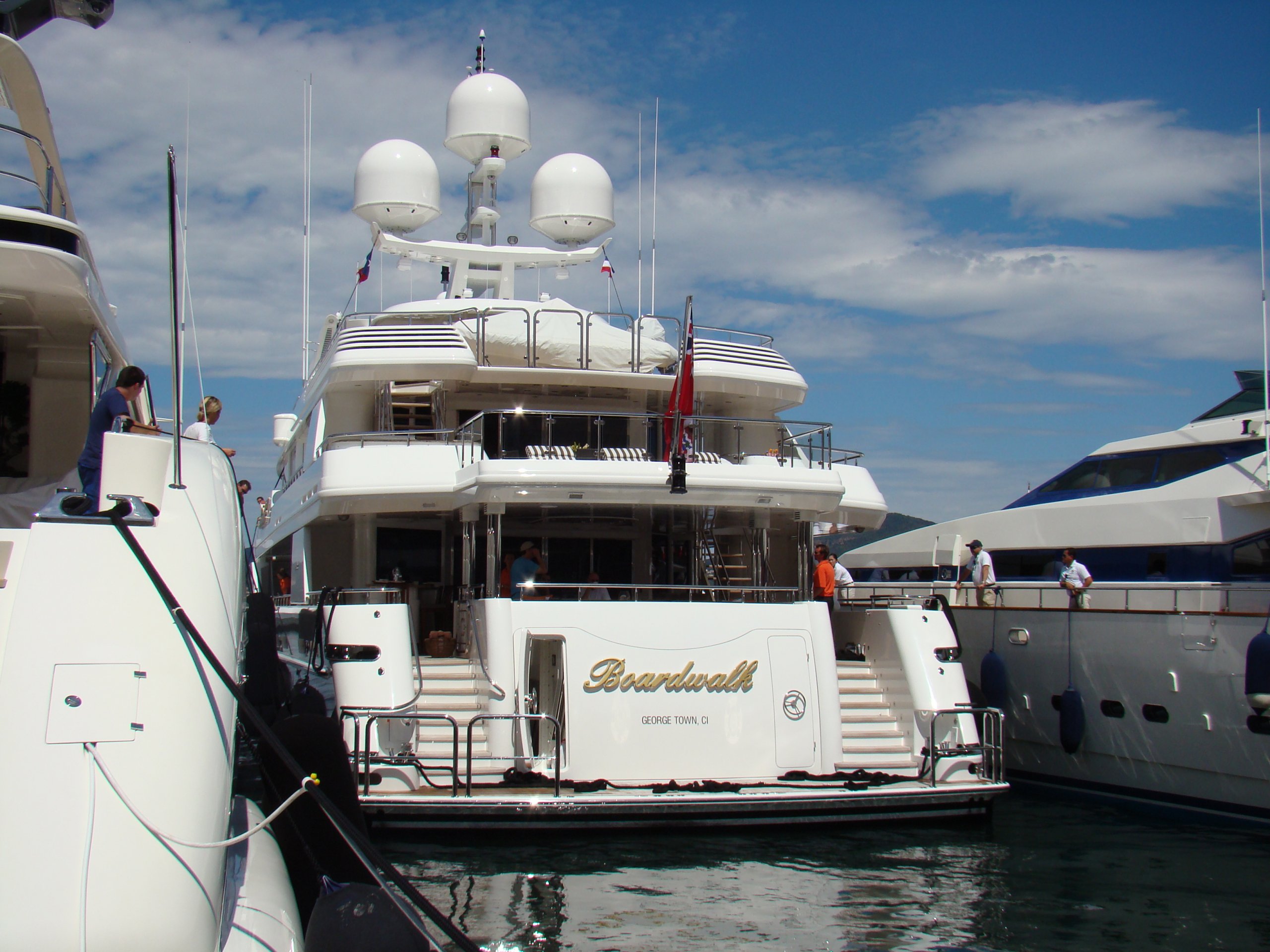 BOARDWALK Yacht • Westport • 2010 • Proprietario Tilman Fertitta