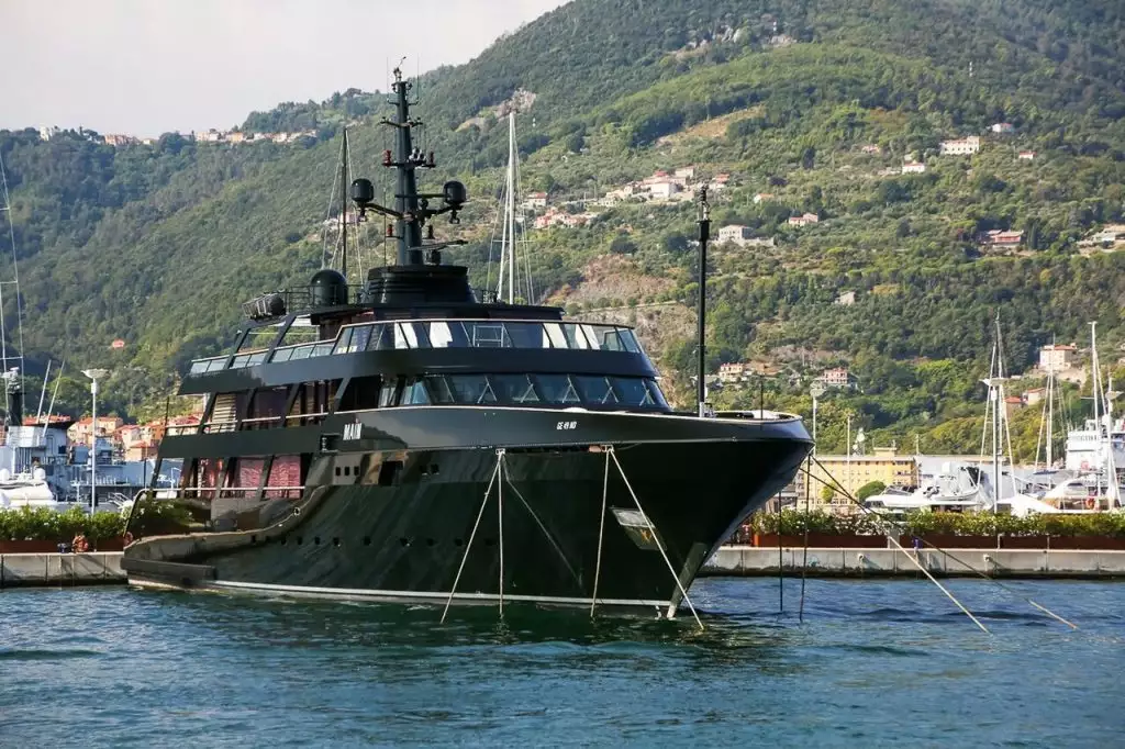 Yacht Main – 65 m – Codecasa – Giorgio Armani