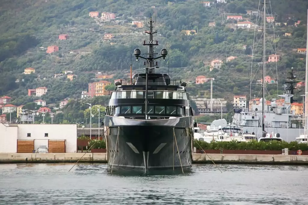 Главная яхта – 65 м – Codecasa - Джорджио Армани
