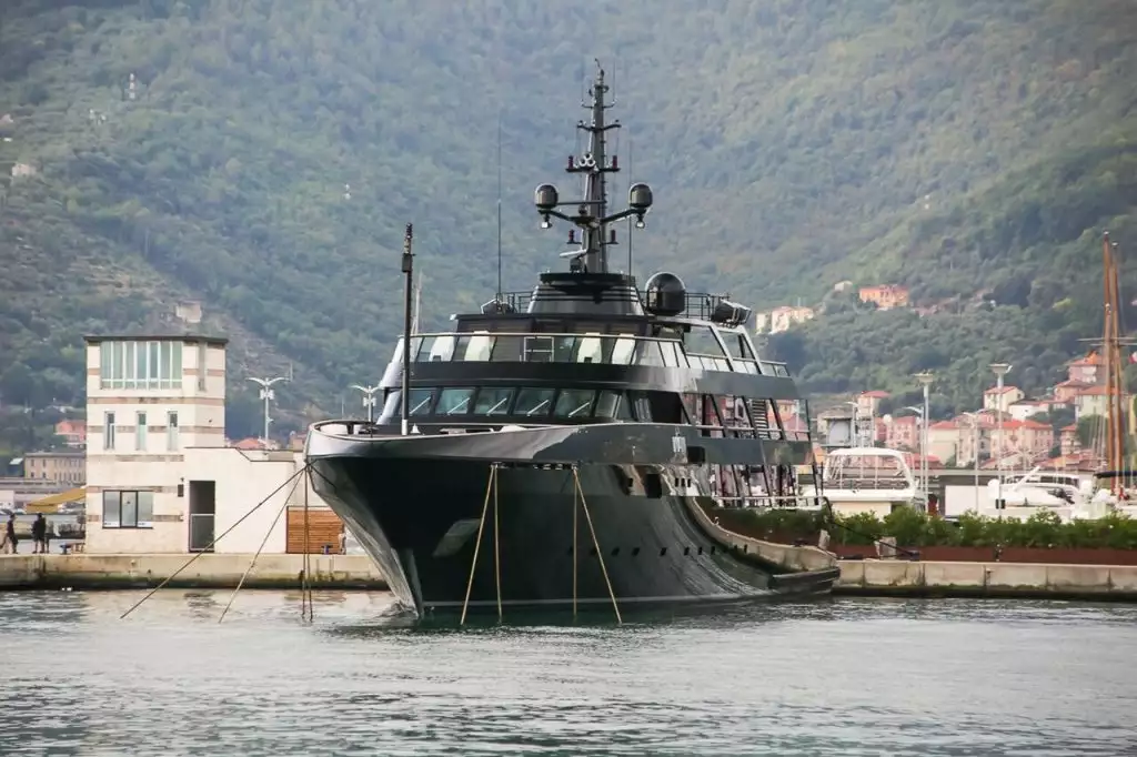 Главная яхта – 65 м – Codecasa - Джорджио Армани
