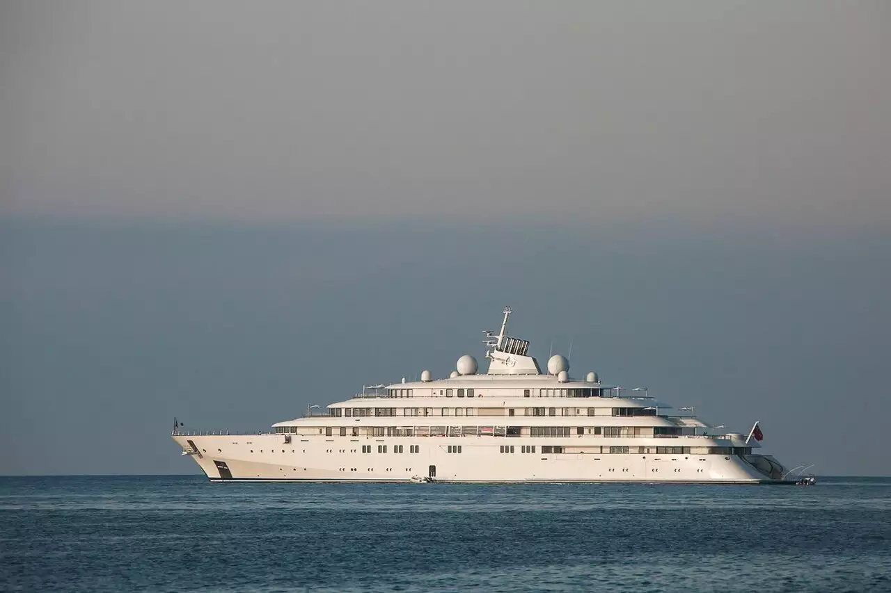 GOLDEN ODYSSEY Yacht • Lurssen • 2015 • 123m • Propriétaire Prince Khaled bin Sultan