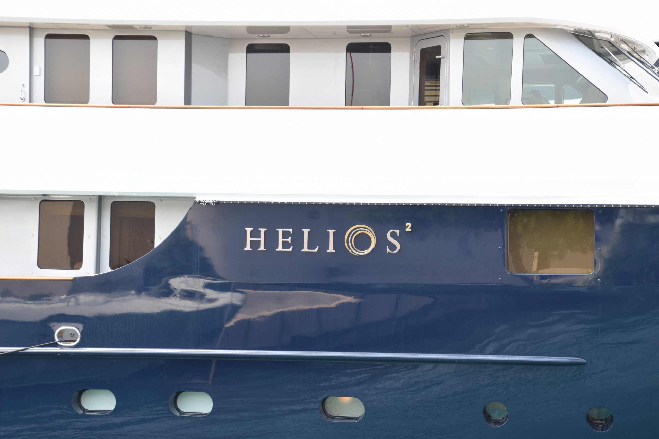 HELIOS 2 Yacht • Palmer Johnson • 2002 • Eigentümer Dennis Mehiel