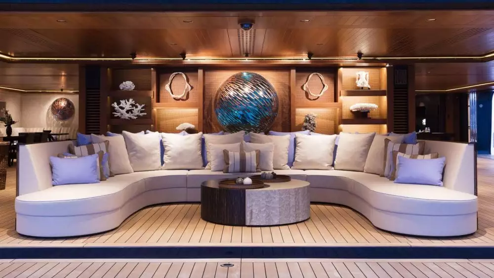 intérieur du yacht Luna