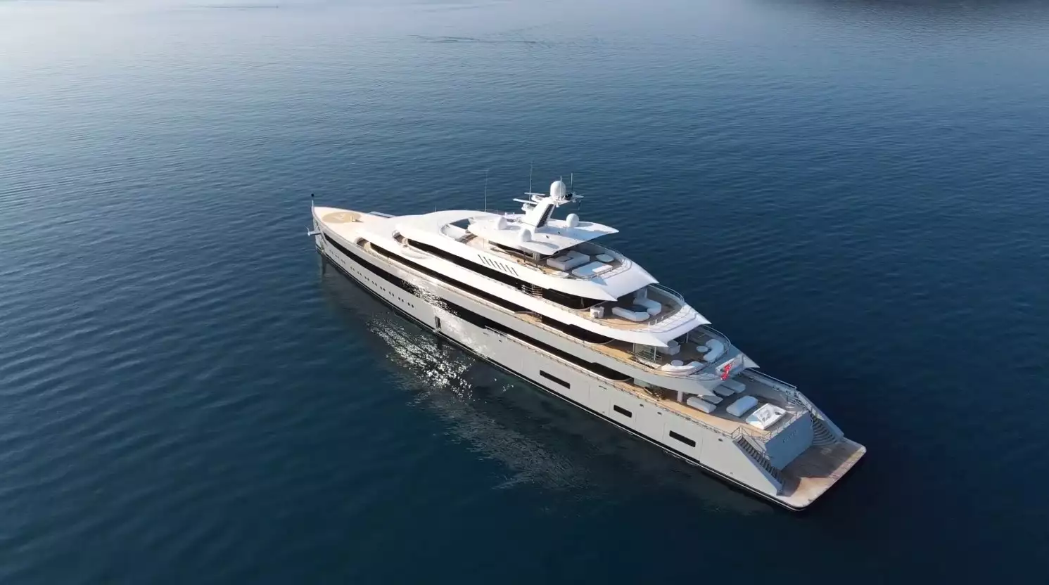 MOONRISE Yacht • Feadship • 2020 • Eigentümer Jan Koum