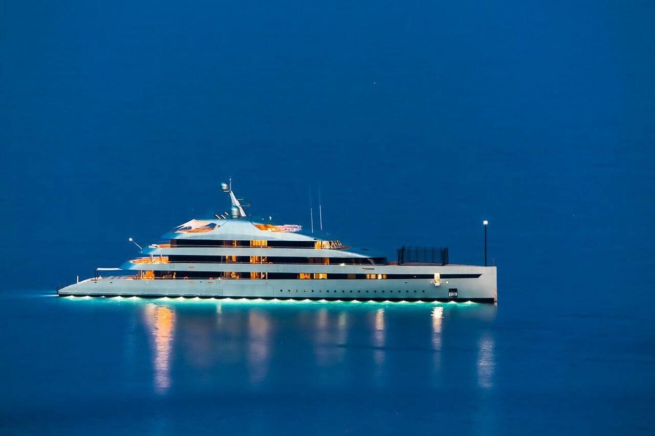 yacht Savannah – 84m – Feadship - Lukas Lundin