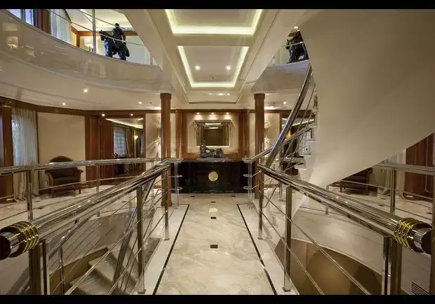 intérieur pour yacht Attessa IV