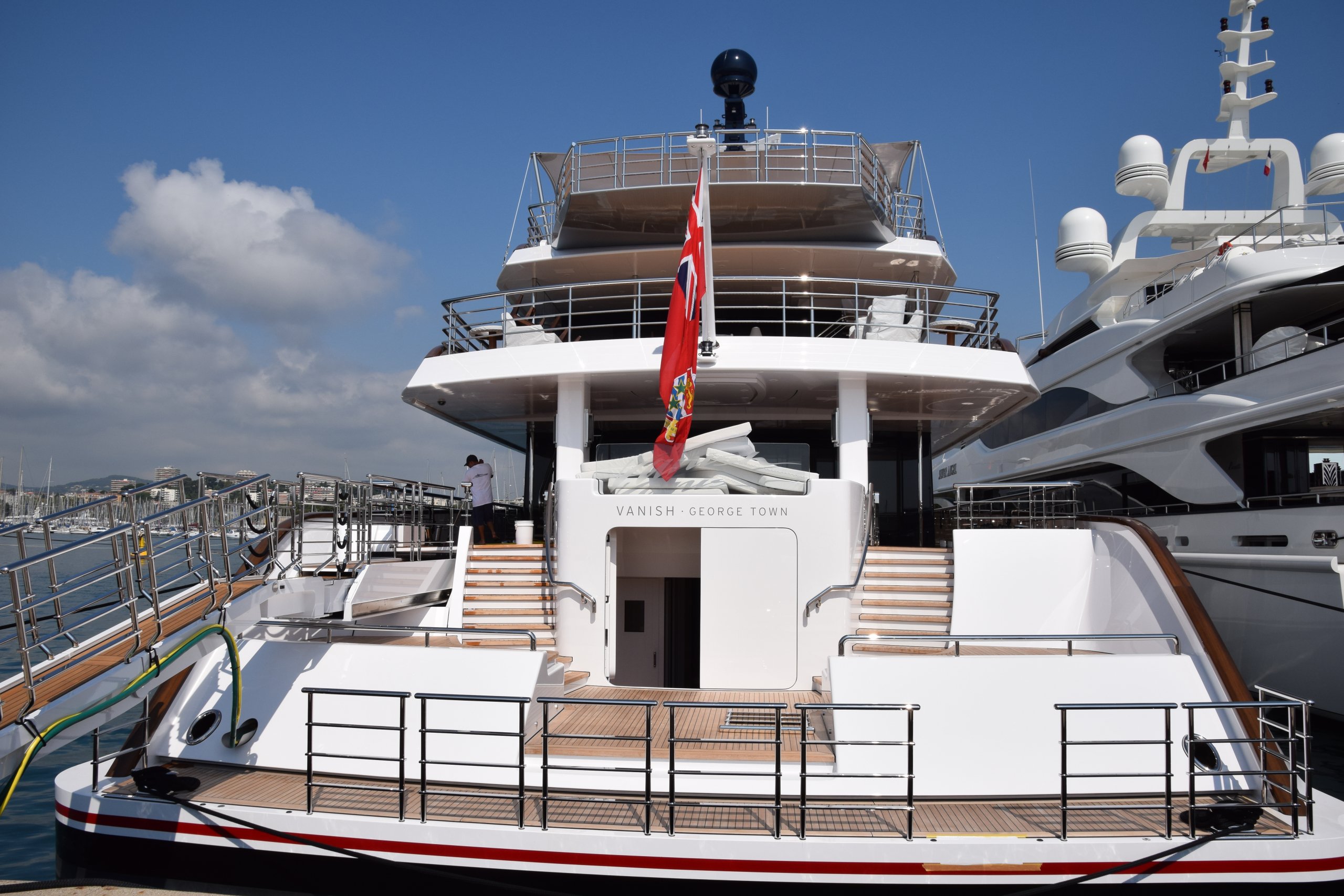 HAMPSHIRE Yacht • Feadship • 2016 • 66m • Propriétaire Andrew Currie