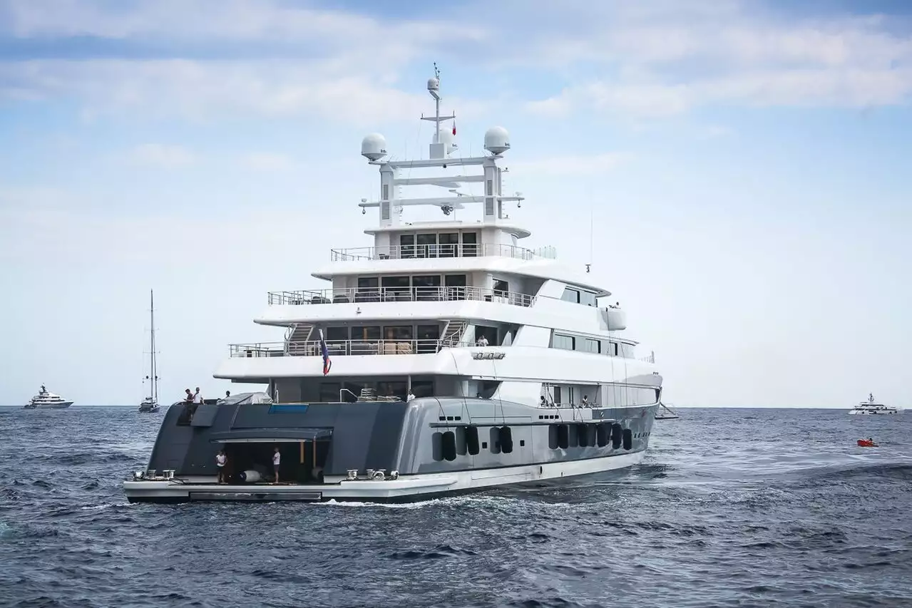 яхта Illusion Plus – 89 м – Pride Mega Yachts