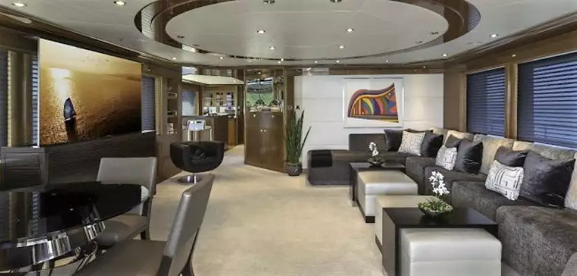Westport Yacht BACCHUS interior
