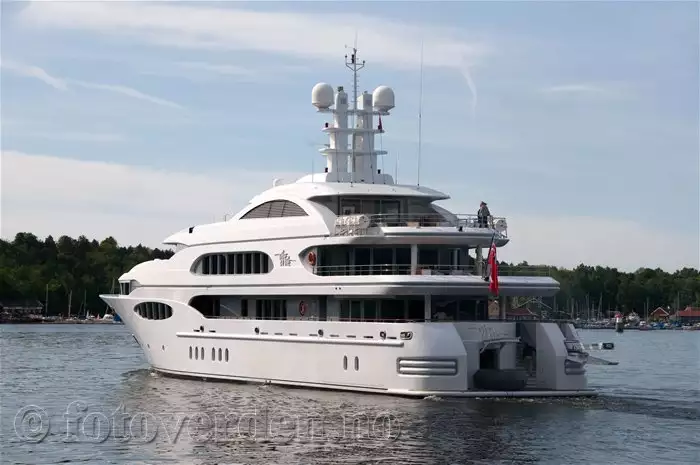 VIVE LA VIE yacht • Lurssen • 2009 • Owner Willy Michel