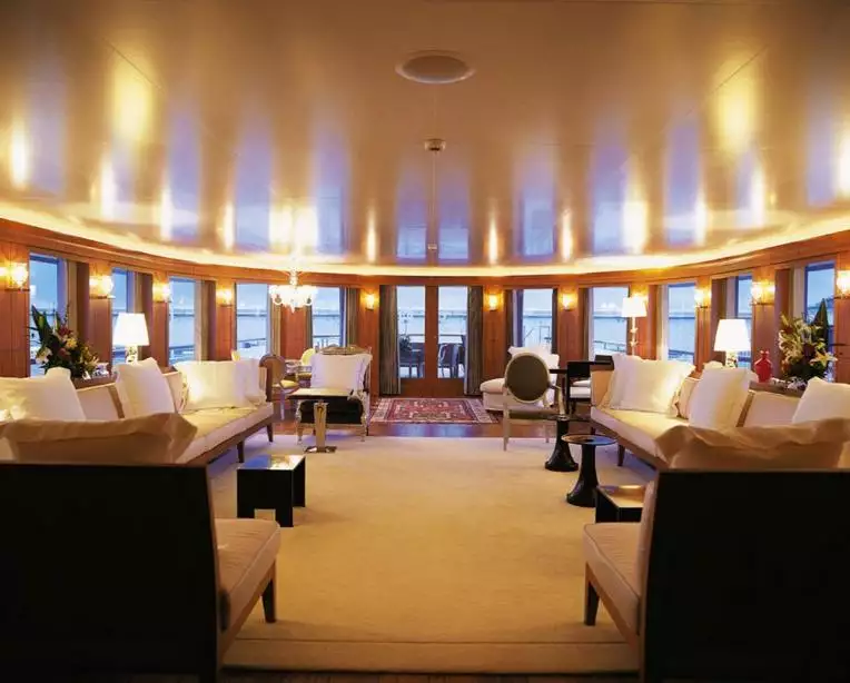 yacht Wedge Too interior