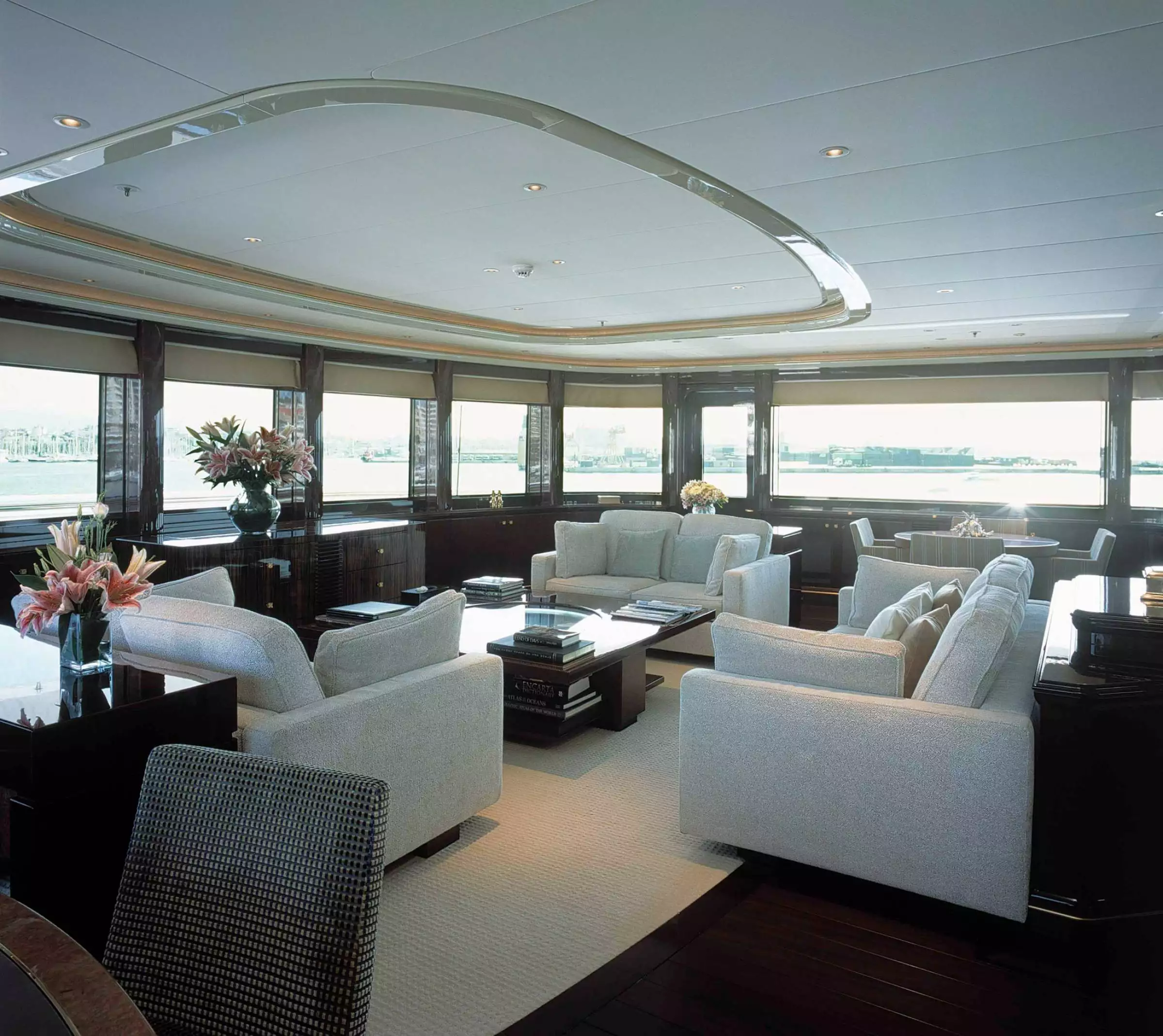 interno dell'yacht Ilona
