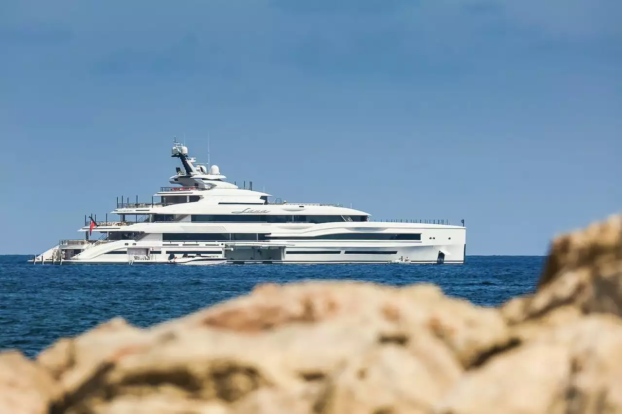 LANA yacht • Benetti • 2020 • Per Charter