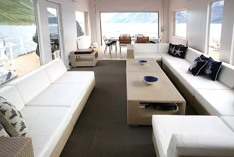 jacht Akula interieur 