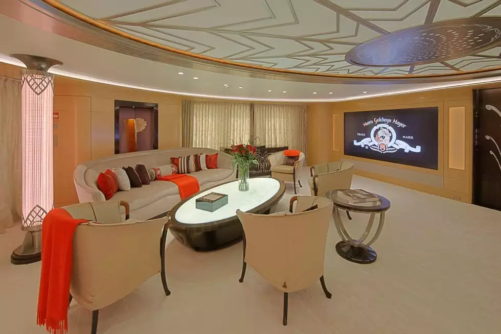 interno dell'yacht Amaryllis 