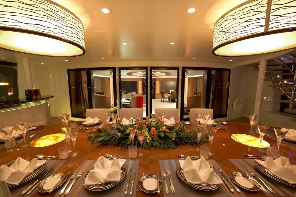 yacht Amaryllis intérieur 