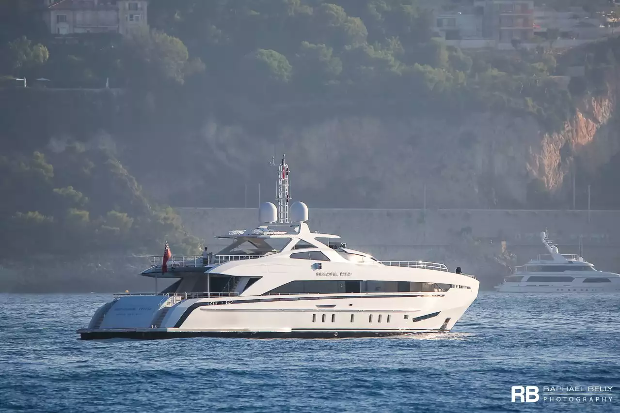 yat Amore Mio - 45m - Heesen - Evangelos Marinakis yat Amore Mio - 45m - Heesen - Evangelos Marinakis