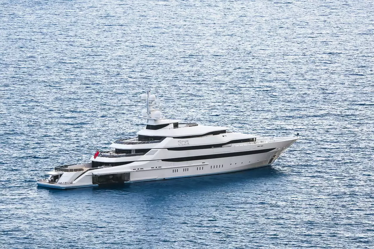 AMORE VERO Yacht • Oceanco • 2013 • Propriétaire Milliardaire Russe