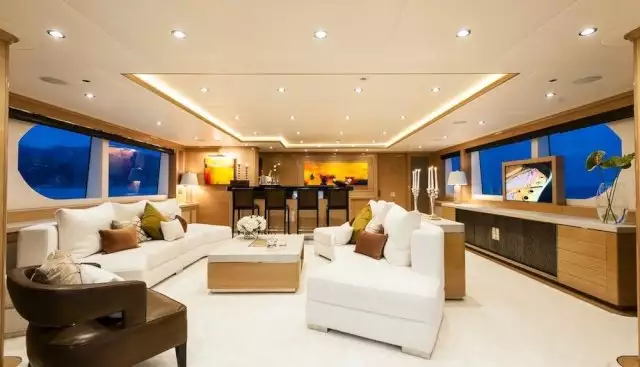 VSY yacht ATOMIC intérieur