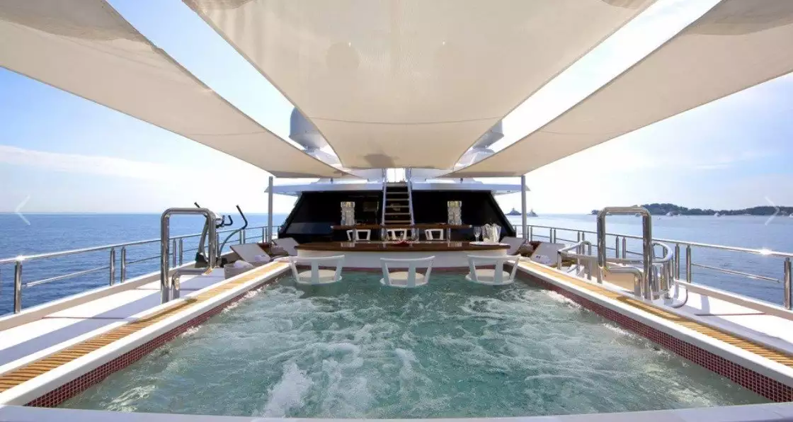intérieur de yacht Axioma