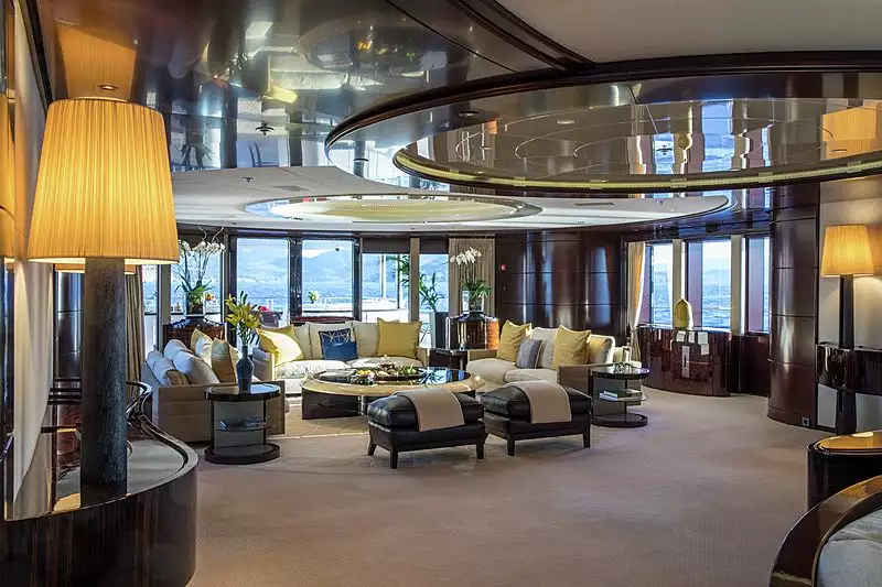 intérieur de yacht Eminence