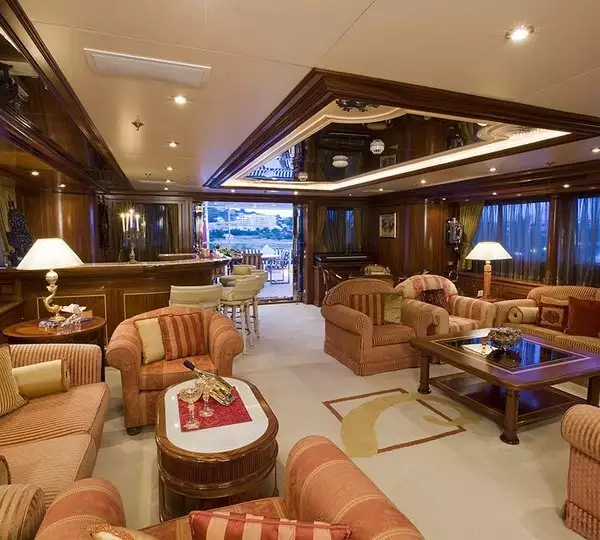interni dello yacht Lady Ann Magee