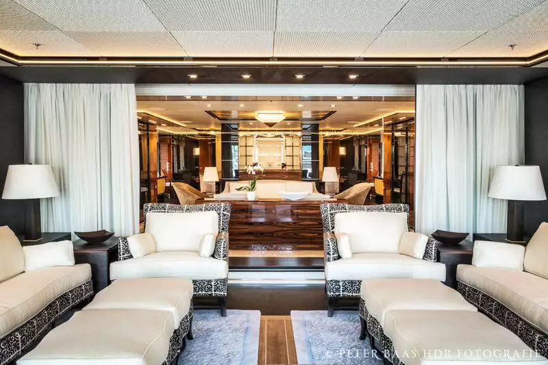 interni dello yacht NORA (ex: Party Girl).
