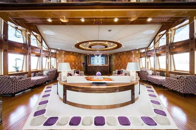 pour yacht AMARAL intérieur