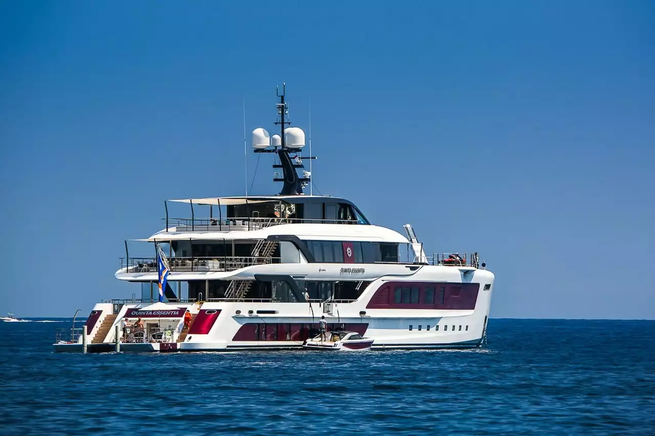 QUINTA ESSENTIA Yacht • Admiral Yachts • 2016 • Eigentümer Valentin Zavadnikov