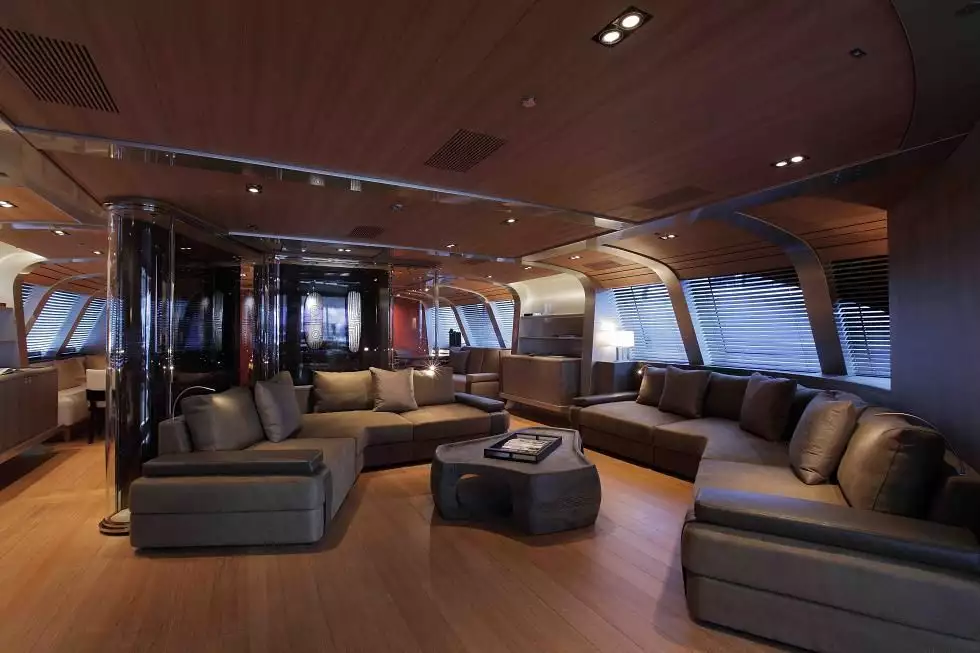 Sailing Yacht Seahawk interior