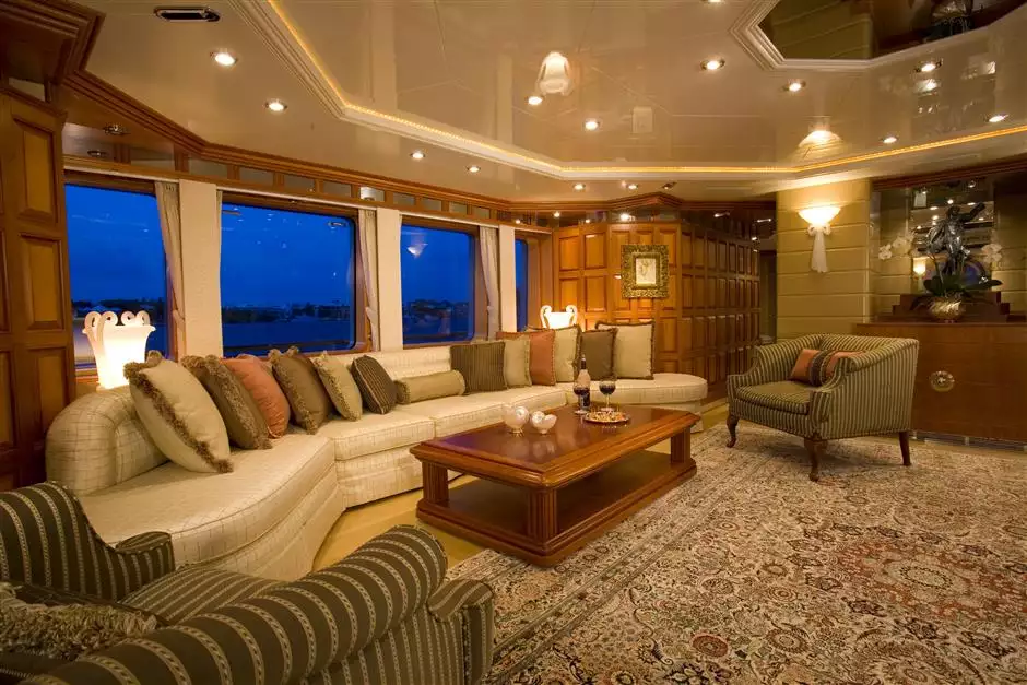 Intérieur du yacht Lord Ashcroft MY LADY