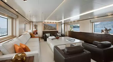 interno dell'yacht Lammouche