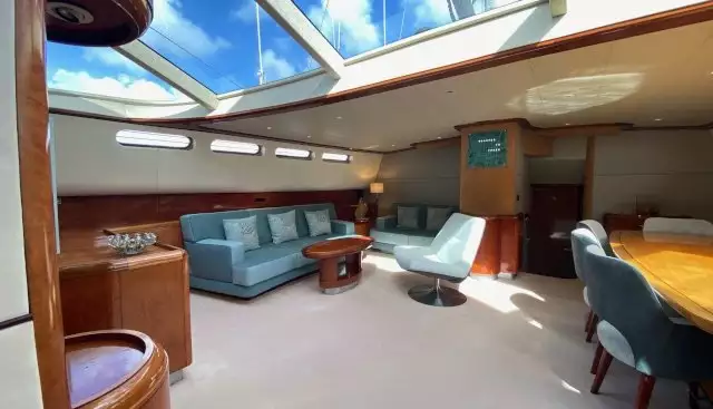 Design degli interni dello yacht RWD (Redman Whitely Dixon).