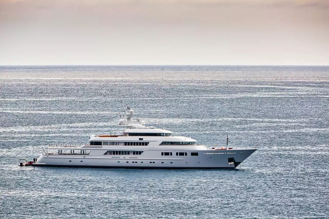 NOMAD Yacht • Oceanfast • 2003 • Owner George Prokopiou yacht Nomad – 70m – Oceanfast – George Prokopiou