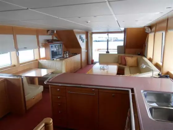 Heesen yacht Amigo interior