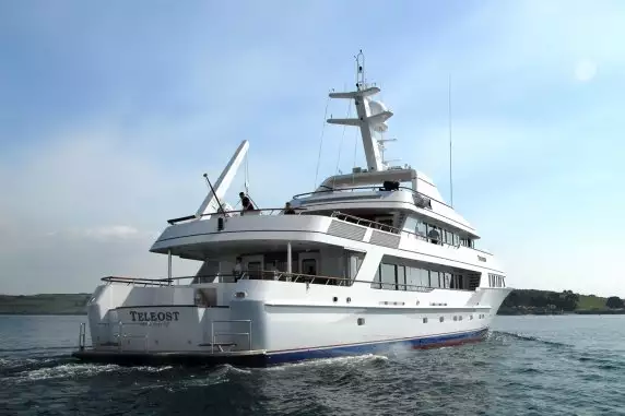 TELEOST Yacht – Feadship – 1998 – owner Nathan Paul Myhrvold
