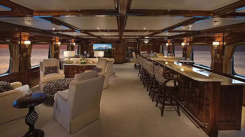 yacht Silver Lining interior 