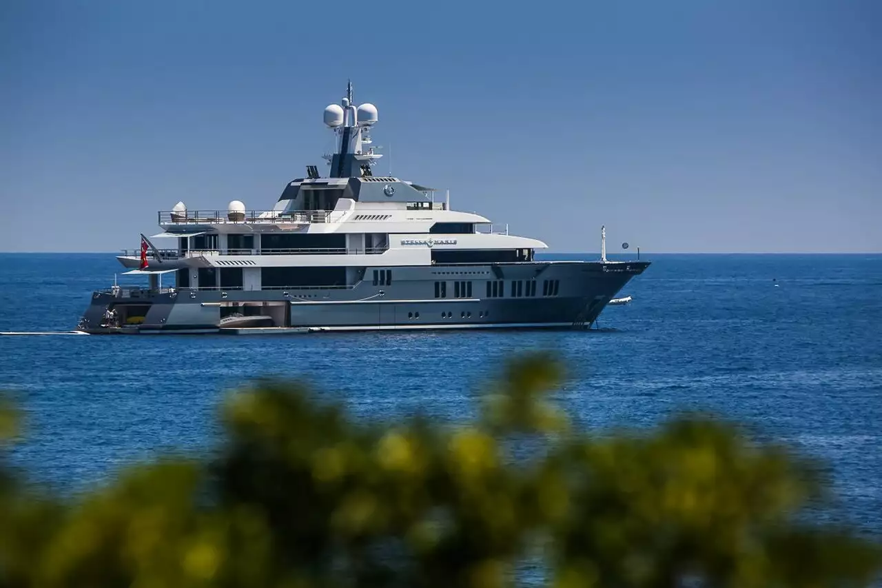 Stella Maris Yacht • Viareggio Superyachts • 2013 • Besitzer Rashid Sardarov