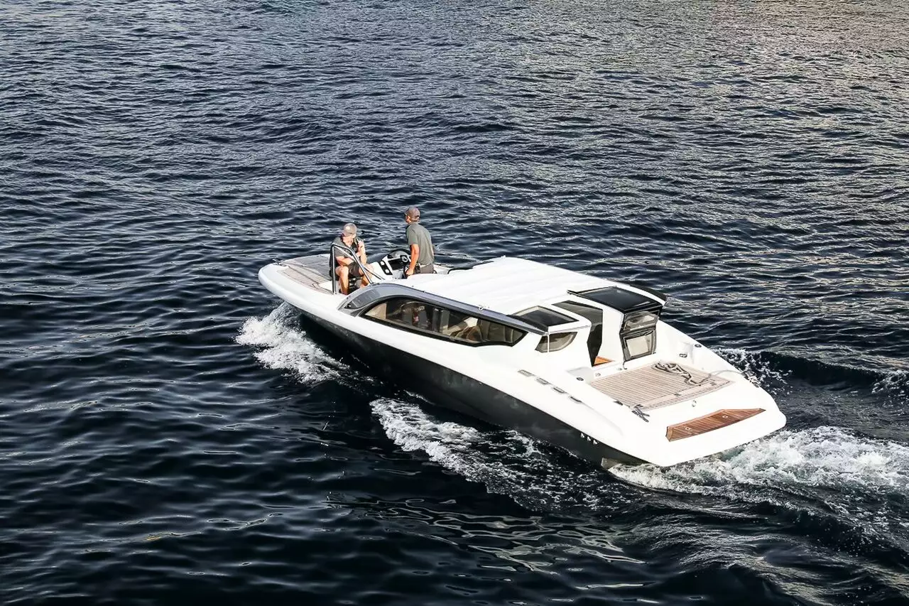 Tender per yacht Stella Maris (HTM 825 Limo) – 8,25m – High Tech Marine