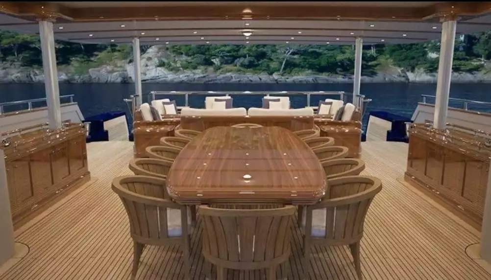 interni dello yacht Carson