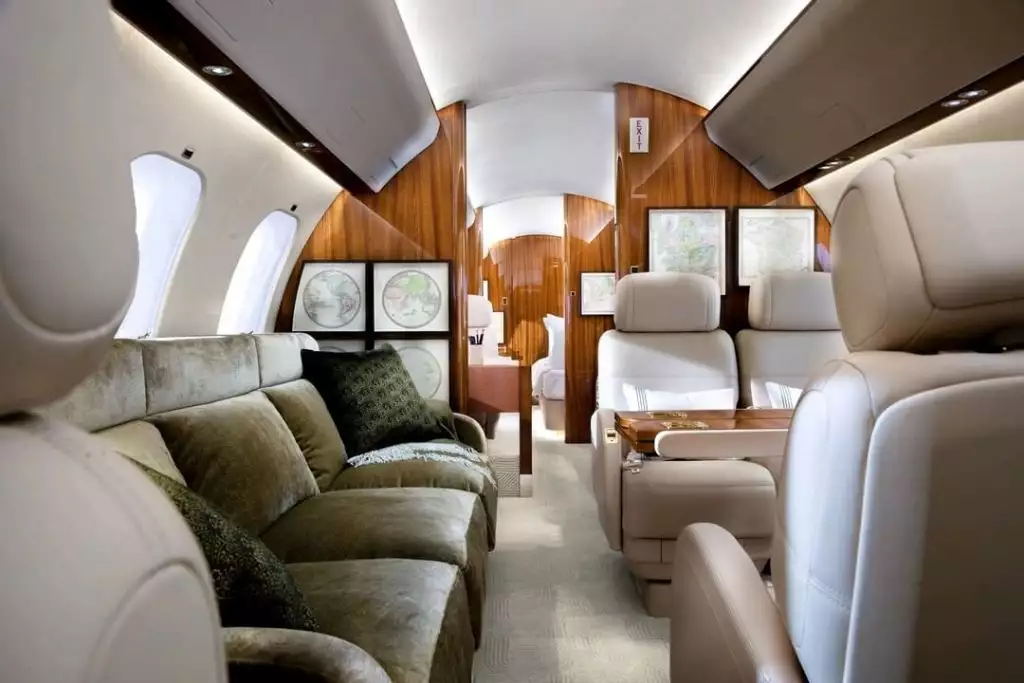 N393BX Bombardier Global 7500 iç mekan – Barry Diller