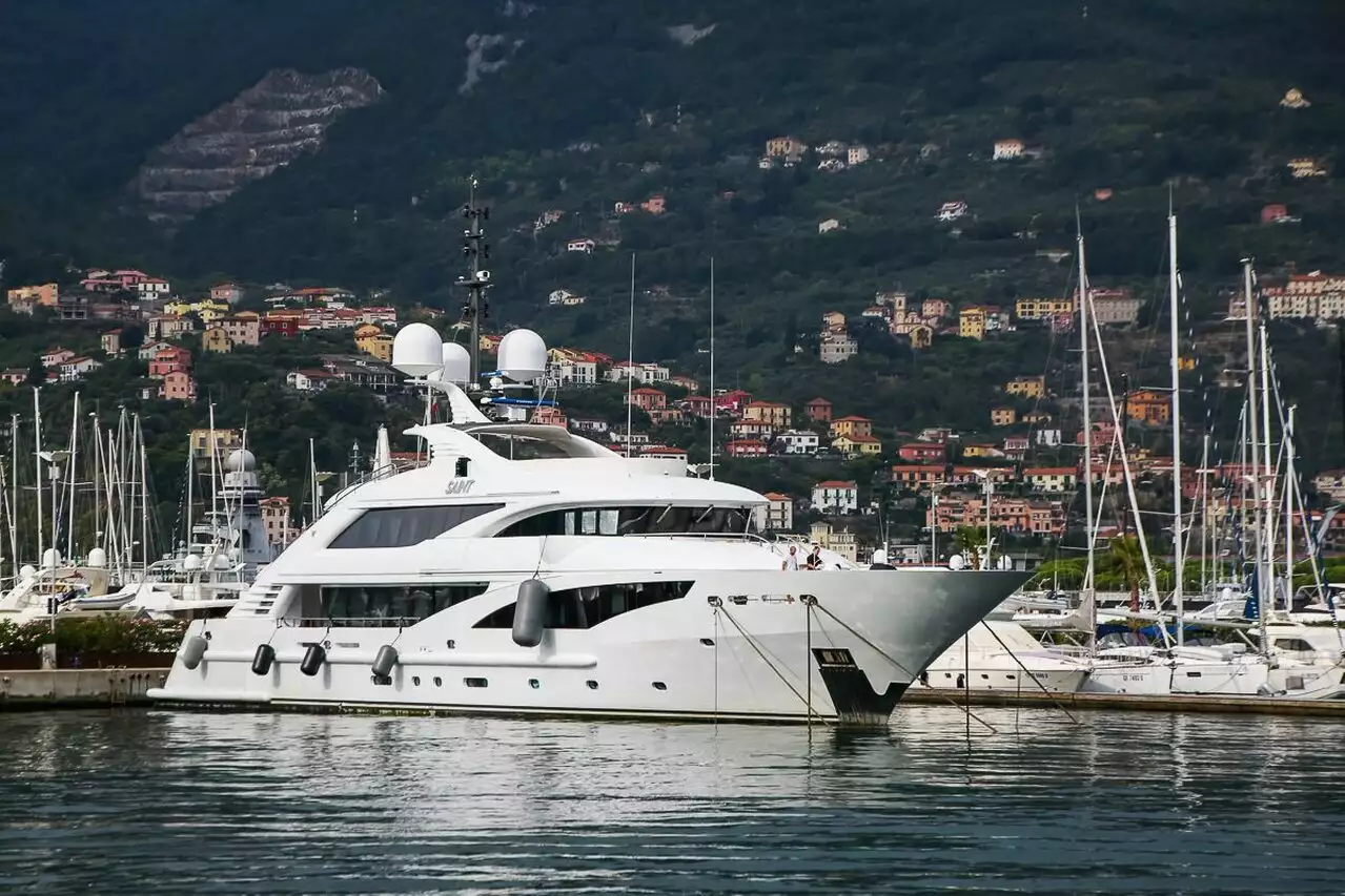 SAINT Yacht • ISA Yachts • 2012 • Owner European Millionaire