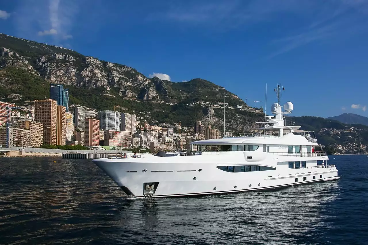 SPIRIT Yacht • Amels • 2011 • Eigenaar Italiaanse miljonair SPIRIT Yacht • Amels • 2011 • Eigenaar Italiaanse miljonair