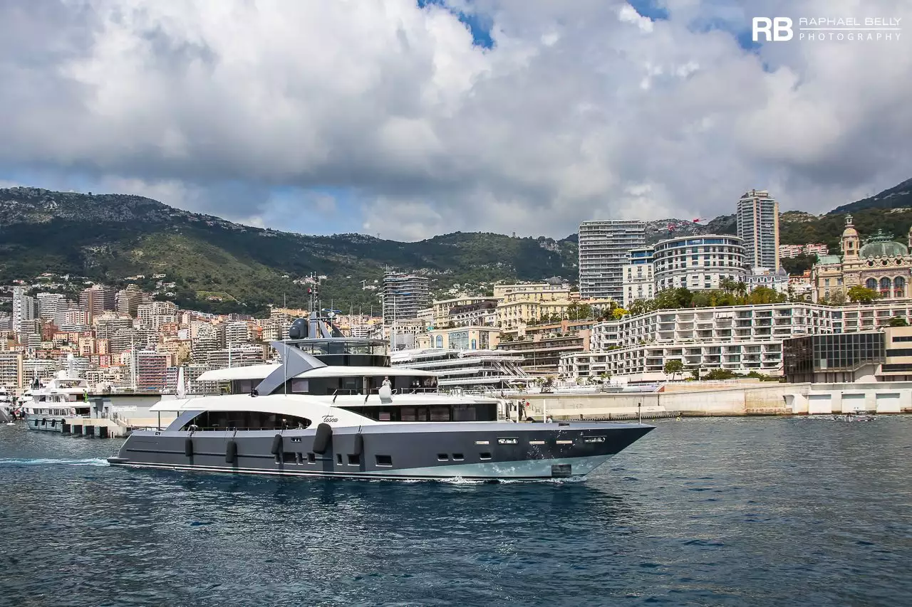 TOSCA Yacht • Couach Yachts • 2017 • المالك Philippe Foriel-Destezet TOSCA Yacht • Couach Yachts • 2017 • المالك Philippe Foriel-Destezet