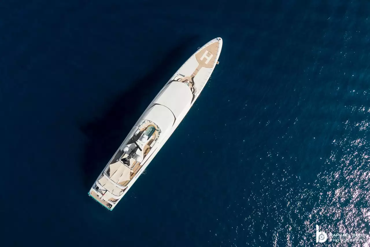 GO Yacht • Türkis • 2018 • 77 m • Besitzer Hans Peter Wild