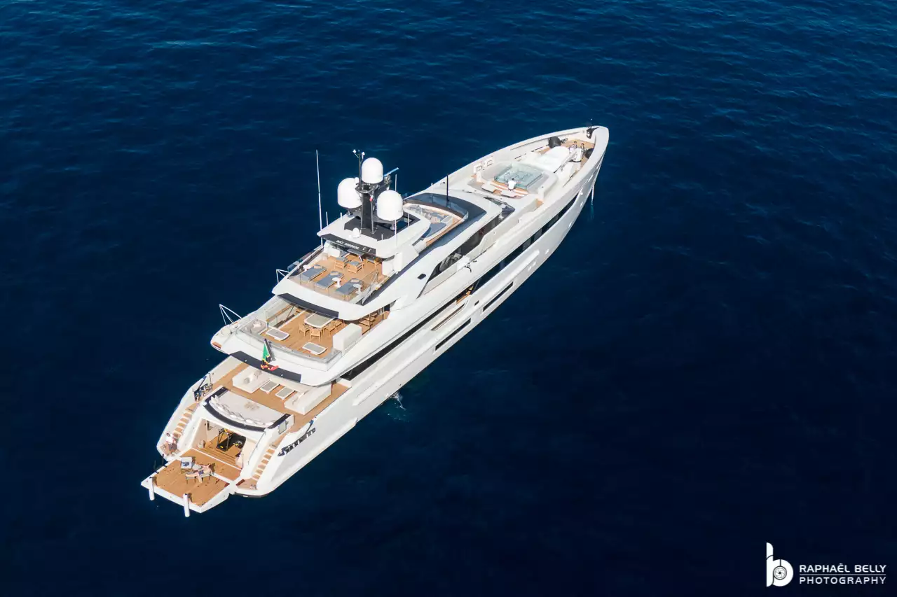 KINDA Yacht • Tankoa • 2022 • Eigenaar Syrian Millionaire