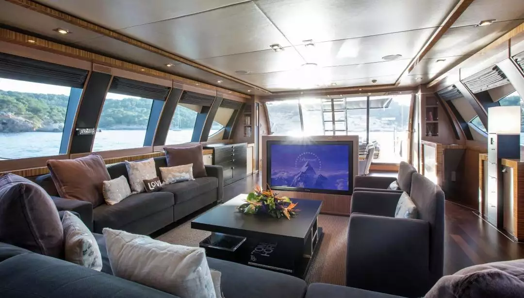 Palmer Johnson yacht EIGHT interior 