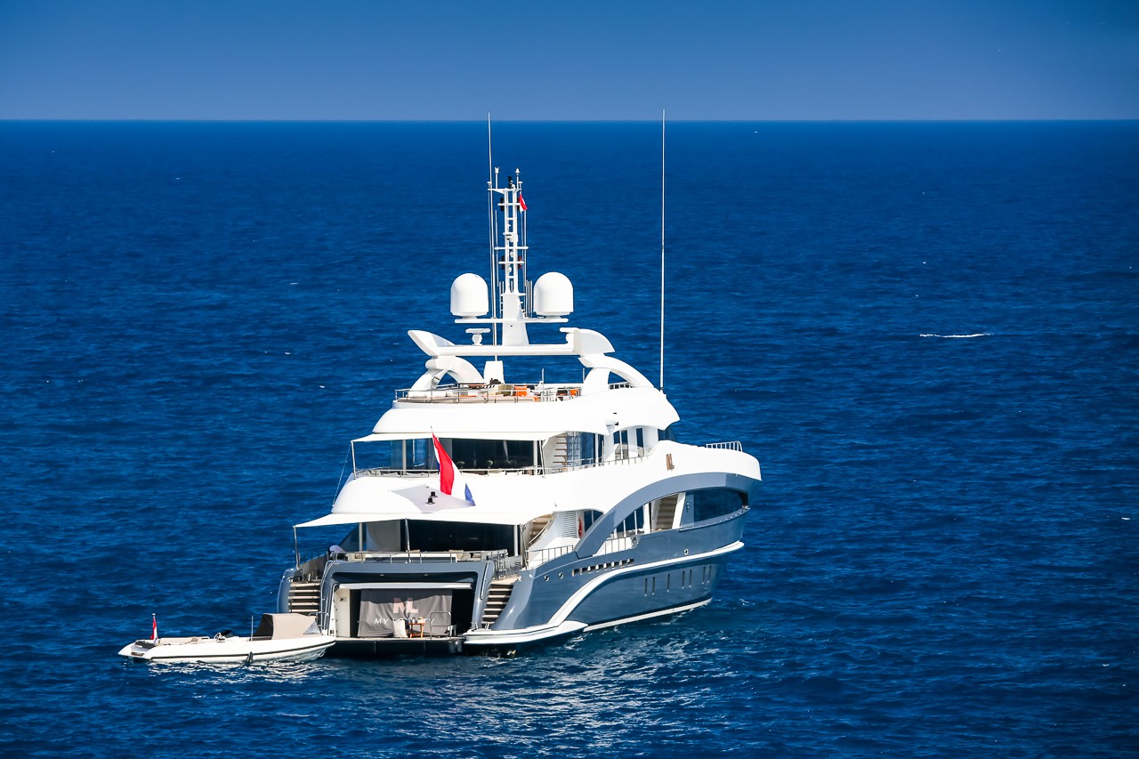 ALTAIR Yacht • Heesen • 2016 • Sahibi ALTAIR Yacht • Heesen • 2016 • Sahibi