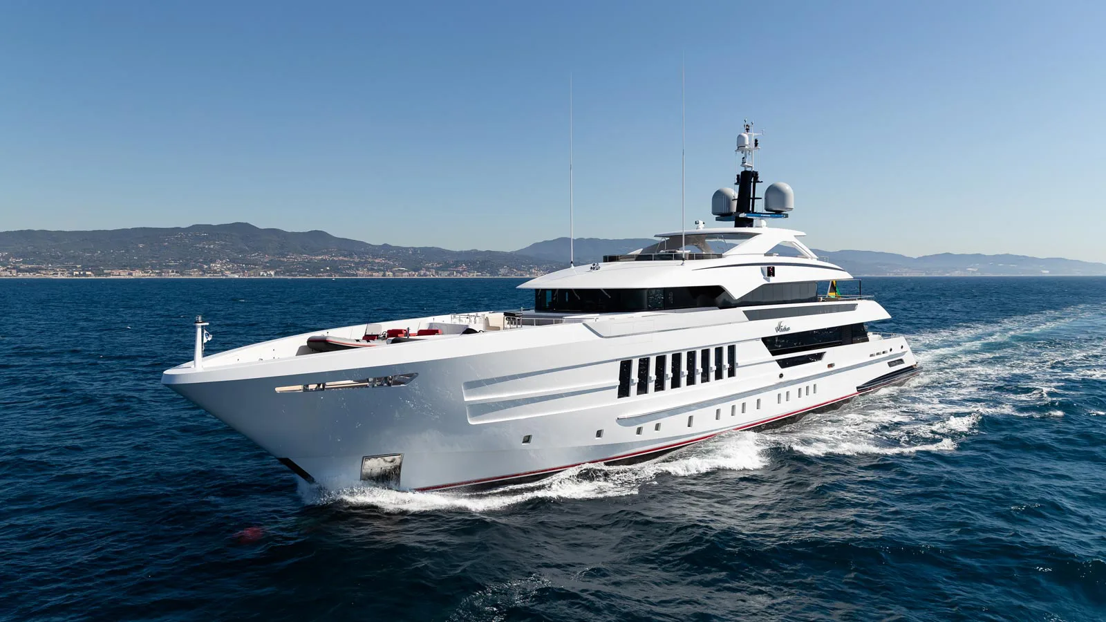 VIDA Yacht • Heesen • 2019 • Owner Brooks Smith VIDA Yacht • Heesen • 2019 • Owner Brooks Smith